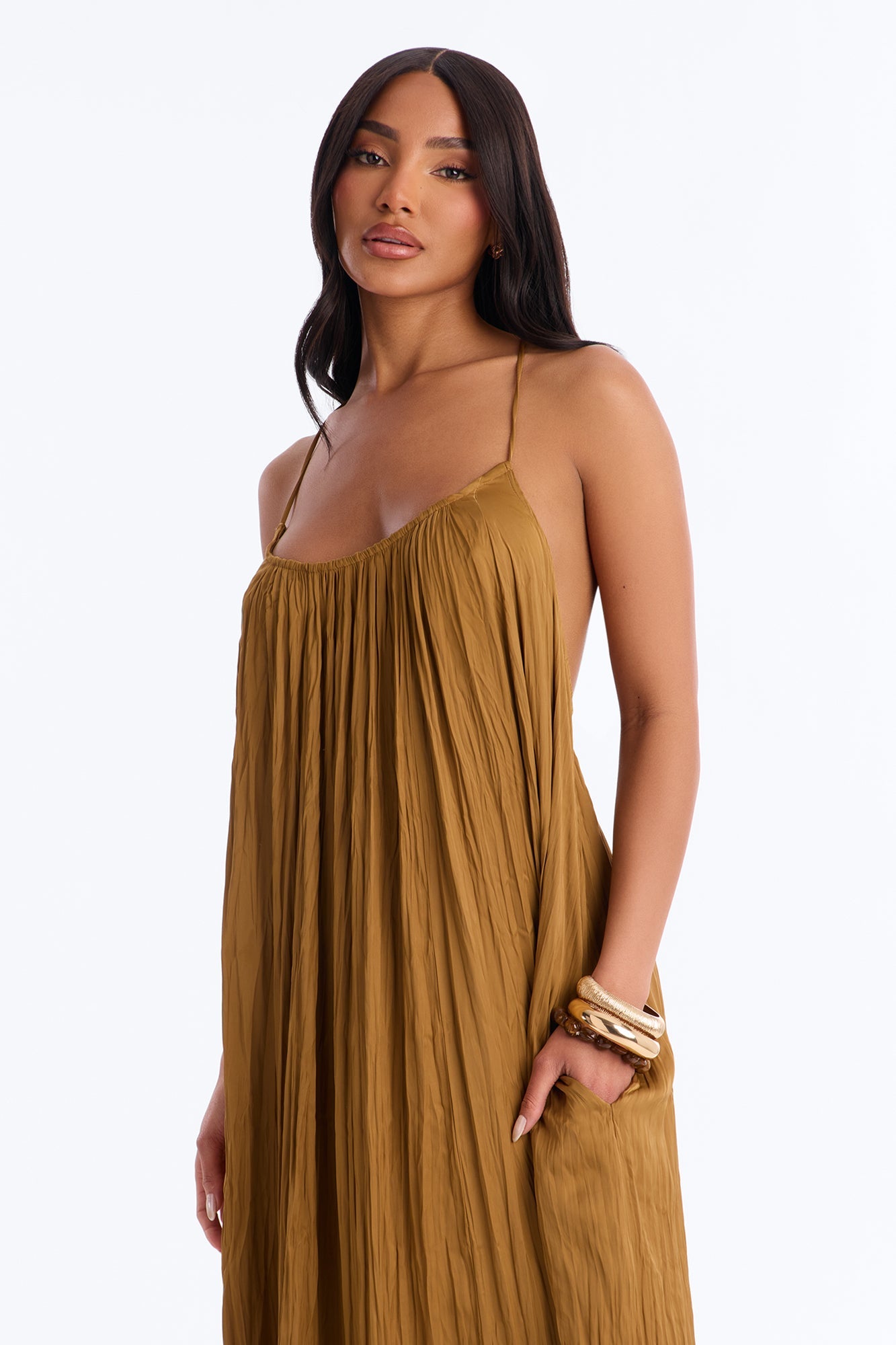 Gouden Plissé Maxi Jurk – Lang & Stijlvol
