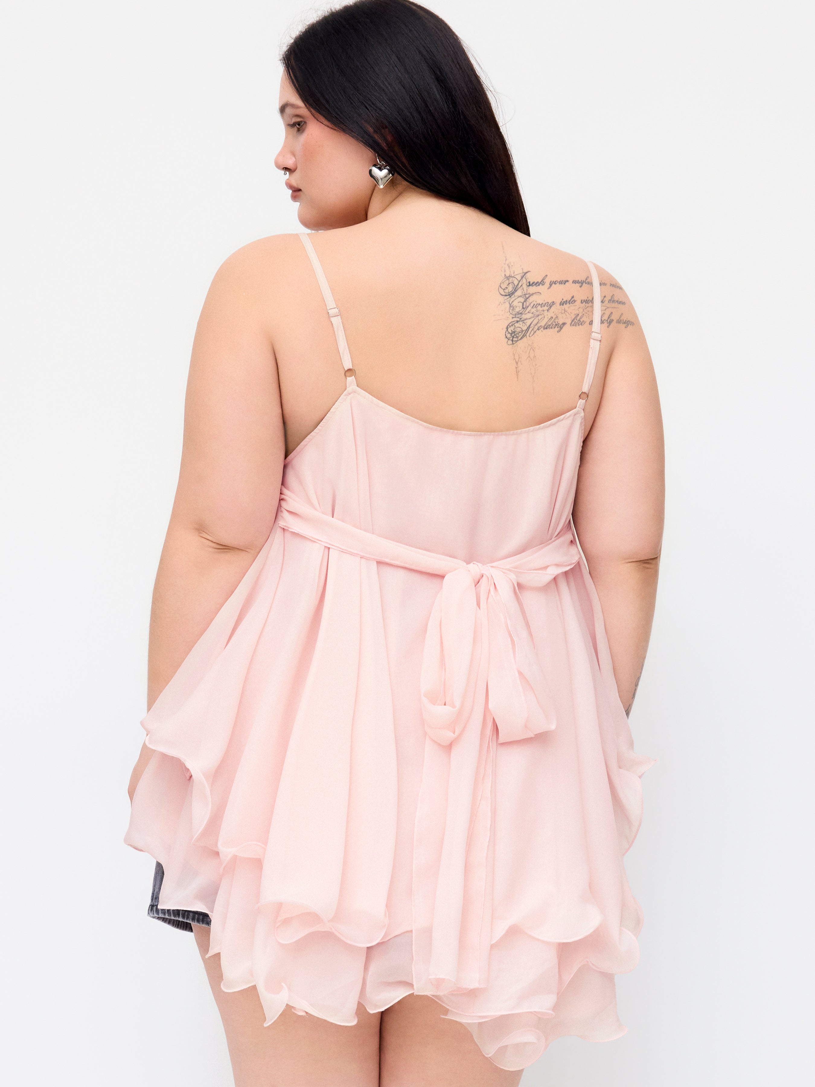 Chiffon Cami Top met Ruffle Hem - Curve Friendly