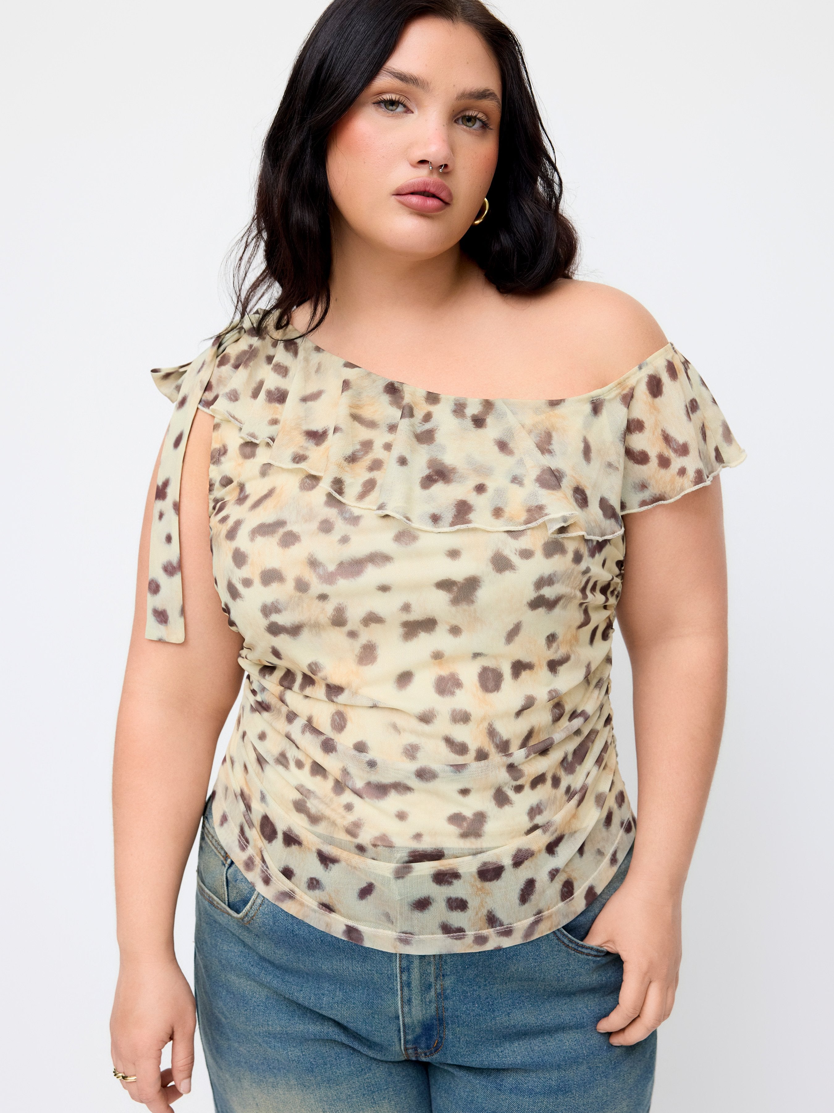 Mesh Luipaardprint Blouse met Asymmetrische Hals en Strik