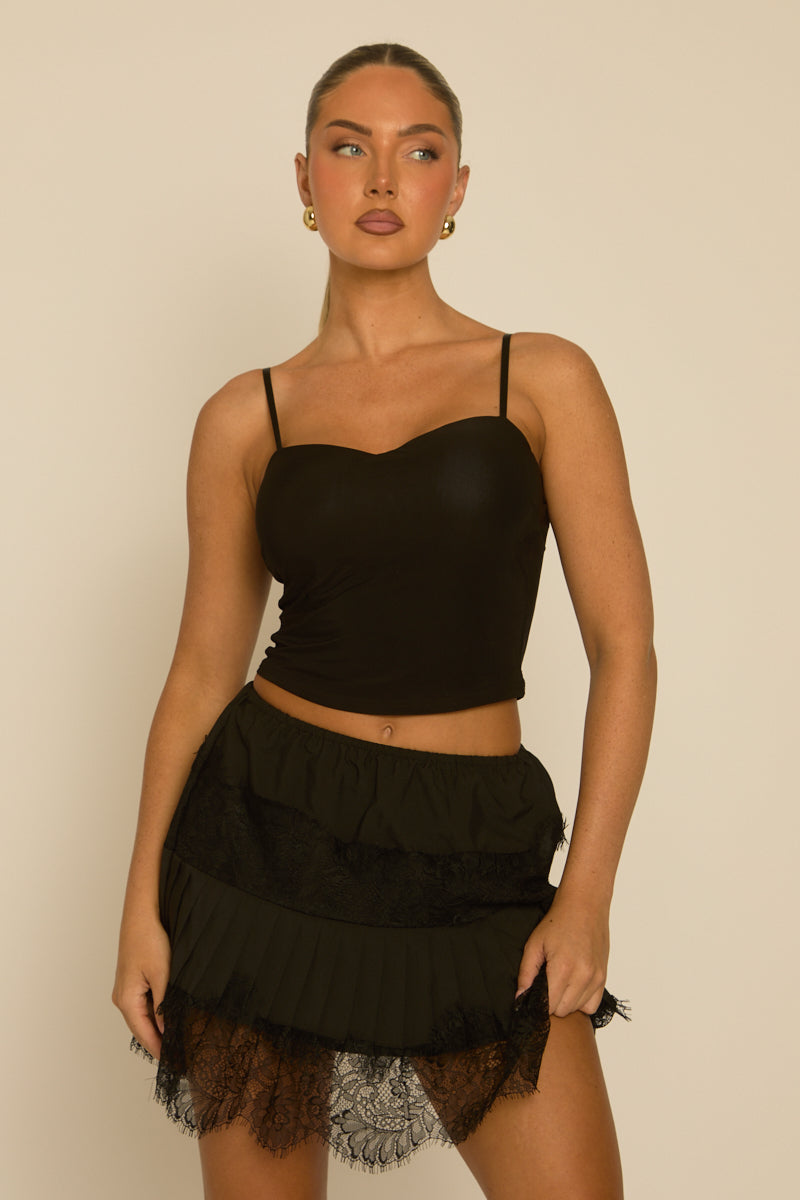 Zwarte Plissé Mini Rok met Kantenzoom - Camisha