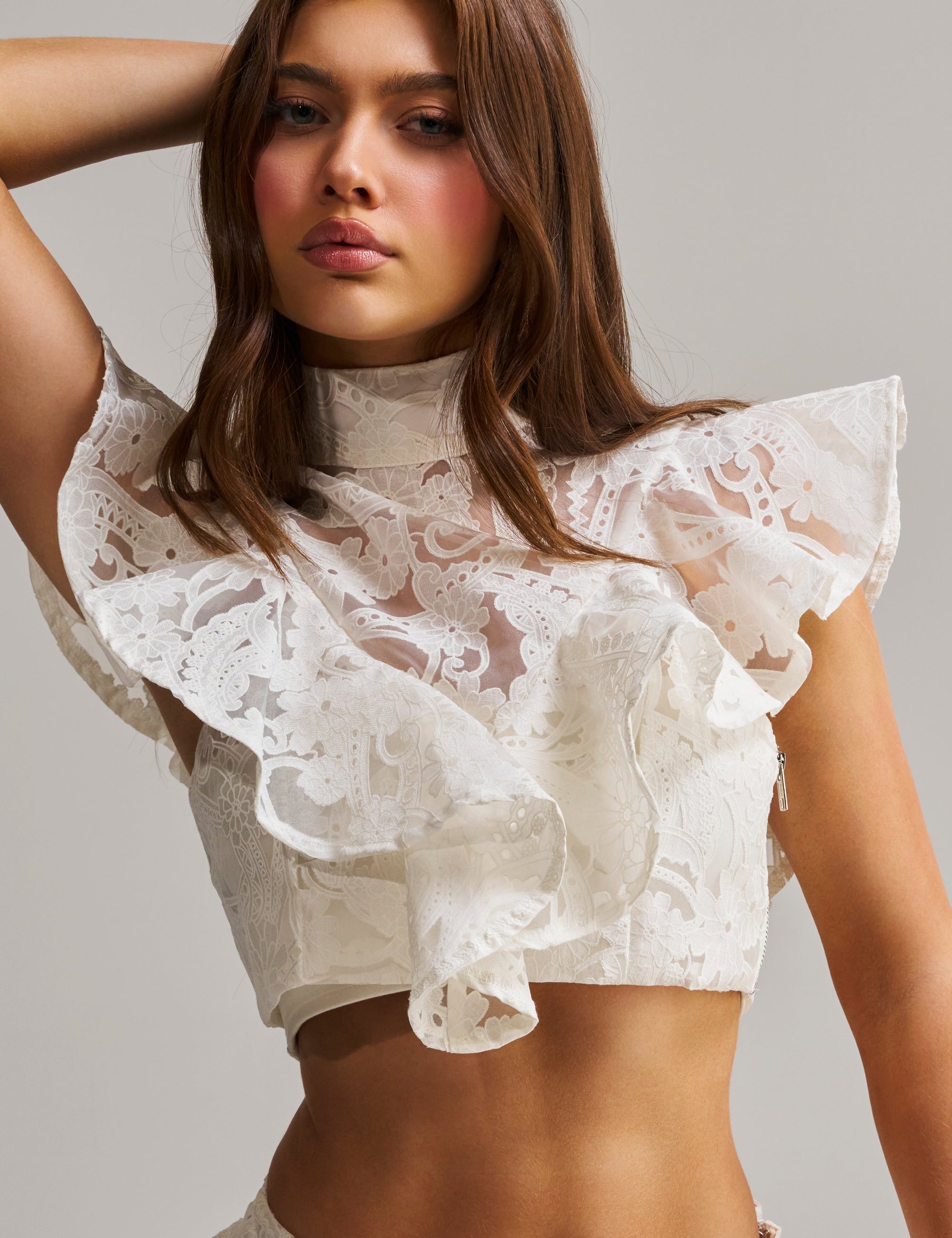 Emma Blouse met Geborduurd Detail - Korte Snit