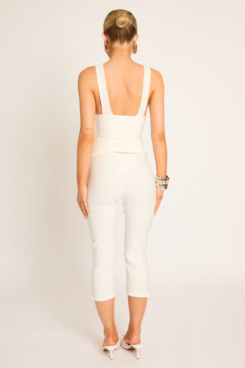 Witte Bengaline Capri Broek met Split Zoom – Jaclyn