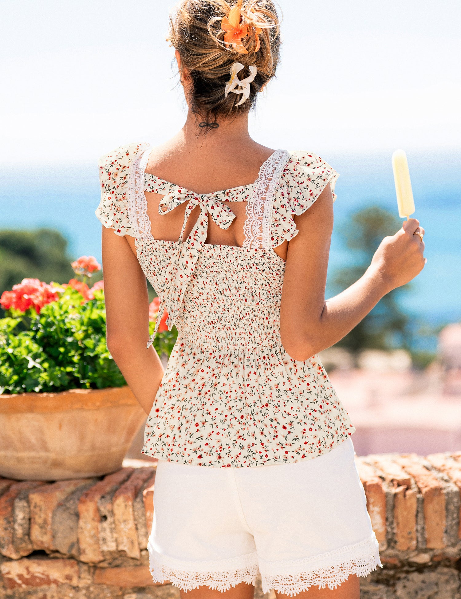 Gebloemde Top met Vrolijk Bloemenprint | Zomerse Look