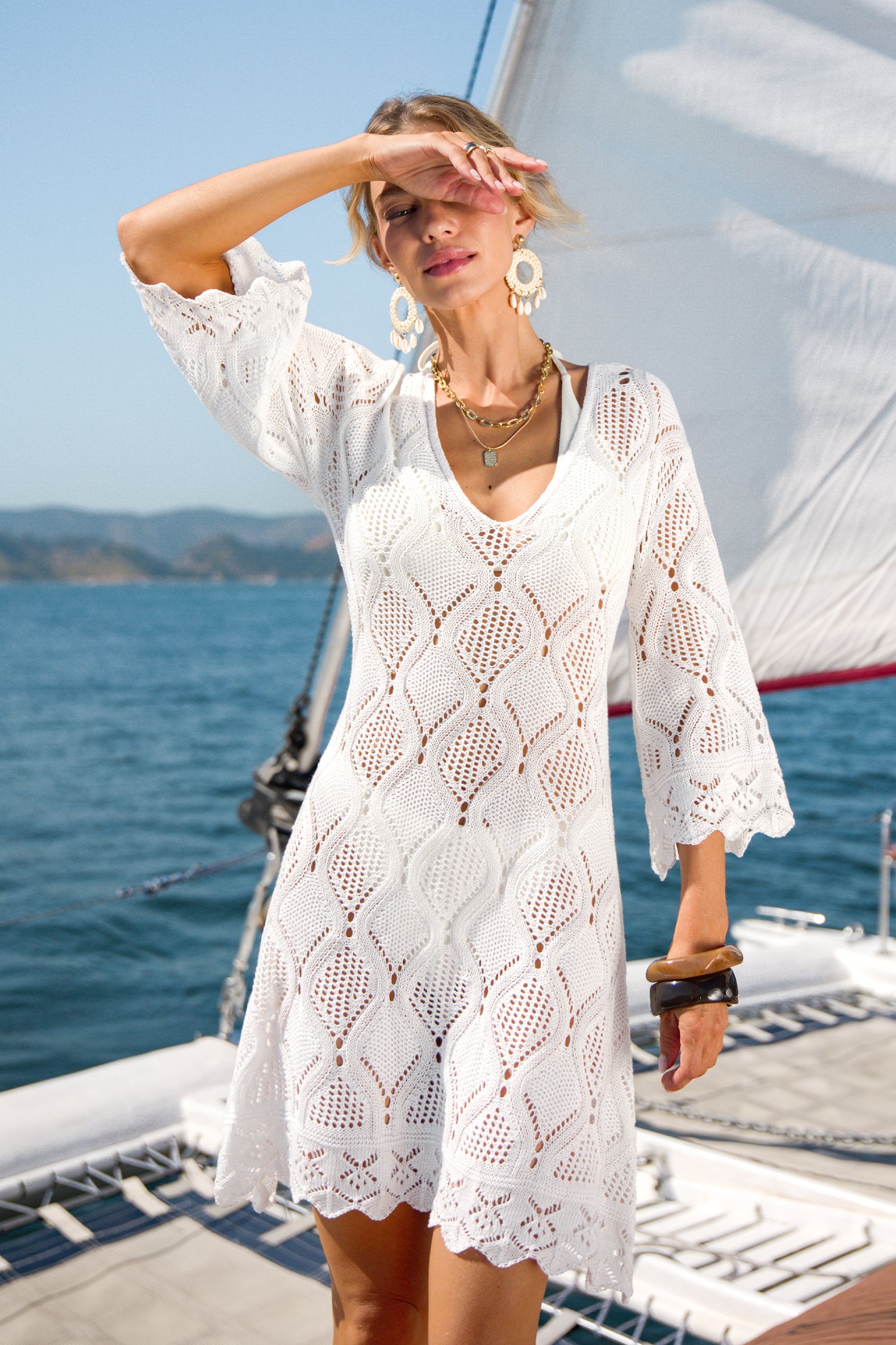 Witte Cover-Up Minijurk met Stralende Uitstraling