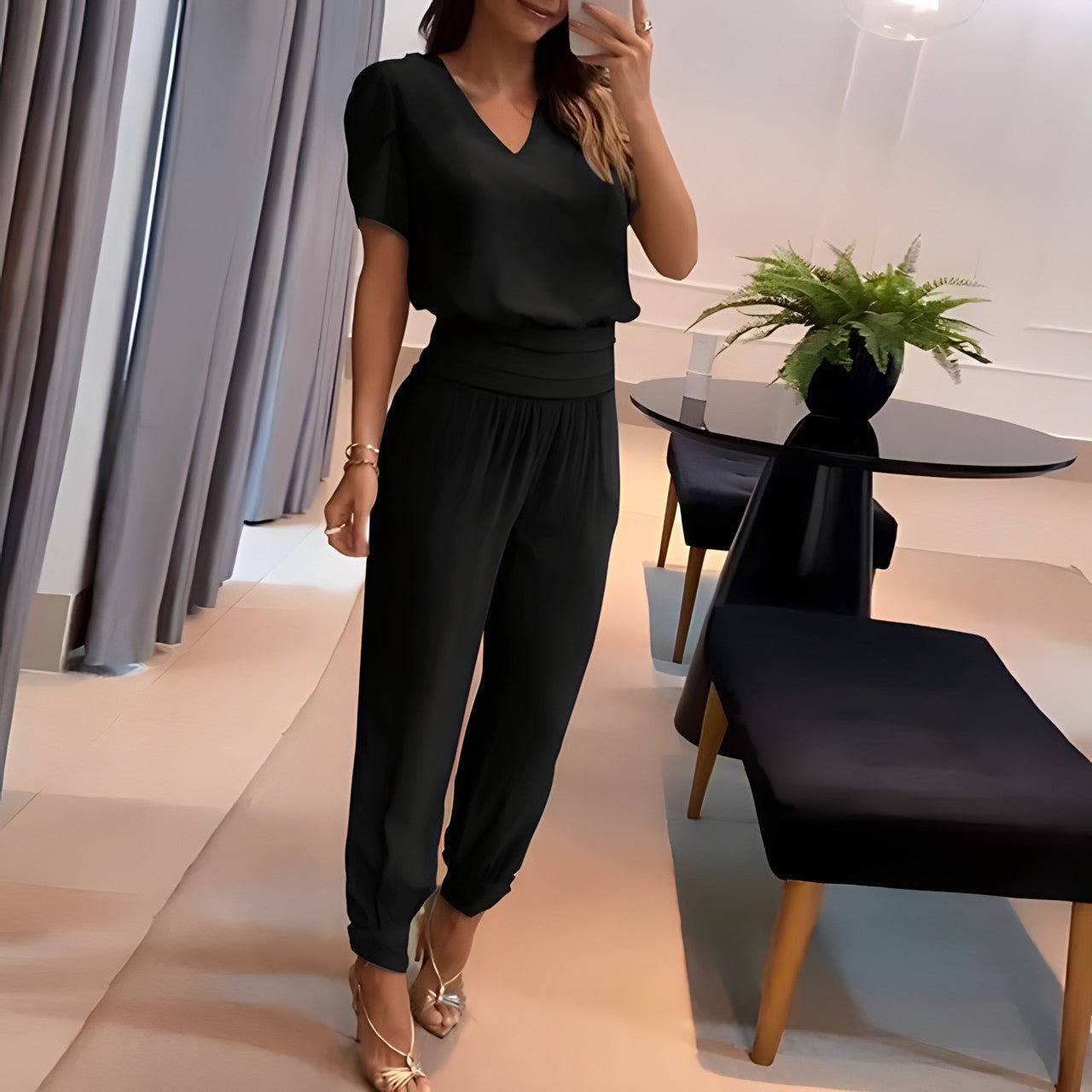 Alexandra V-halsset | Stijlvolle Damesmode voor Casual & Formeel 3