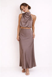 adrienne-dames-co-ord-set-halternek-top-maxi-rok