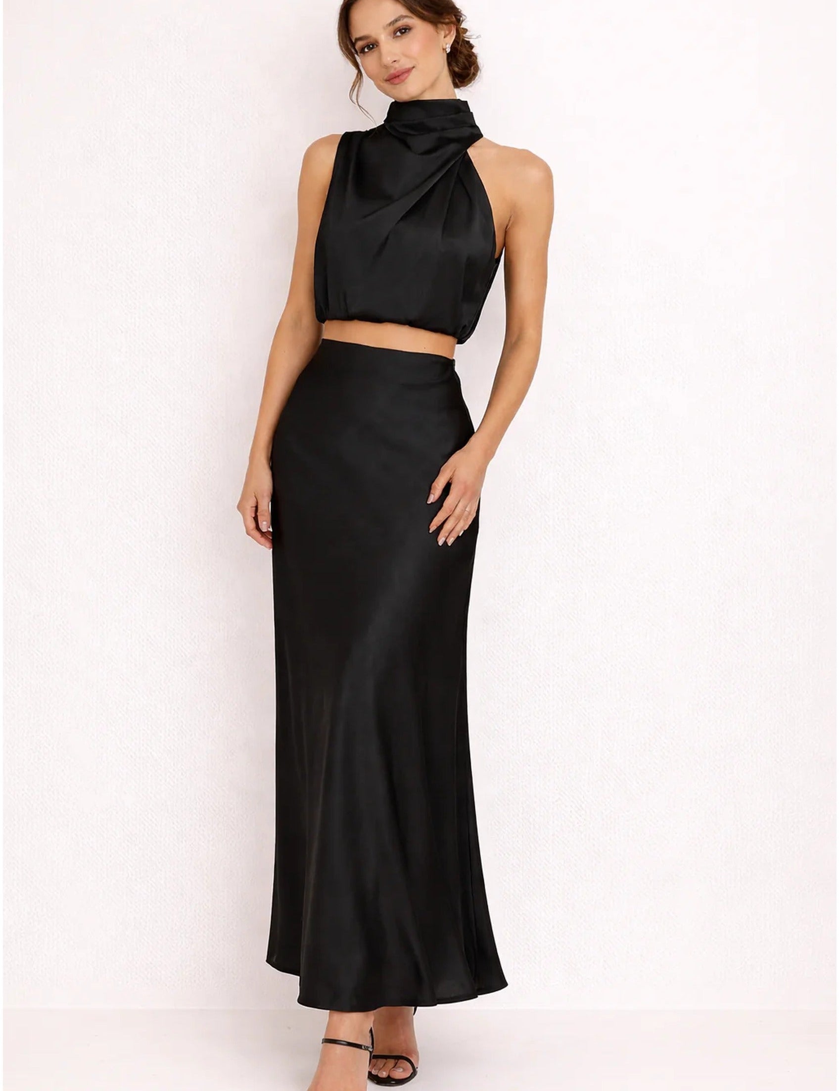 adrienne-dames-co-ord-set-halternek-top-maxi-rok