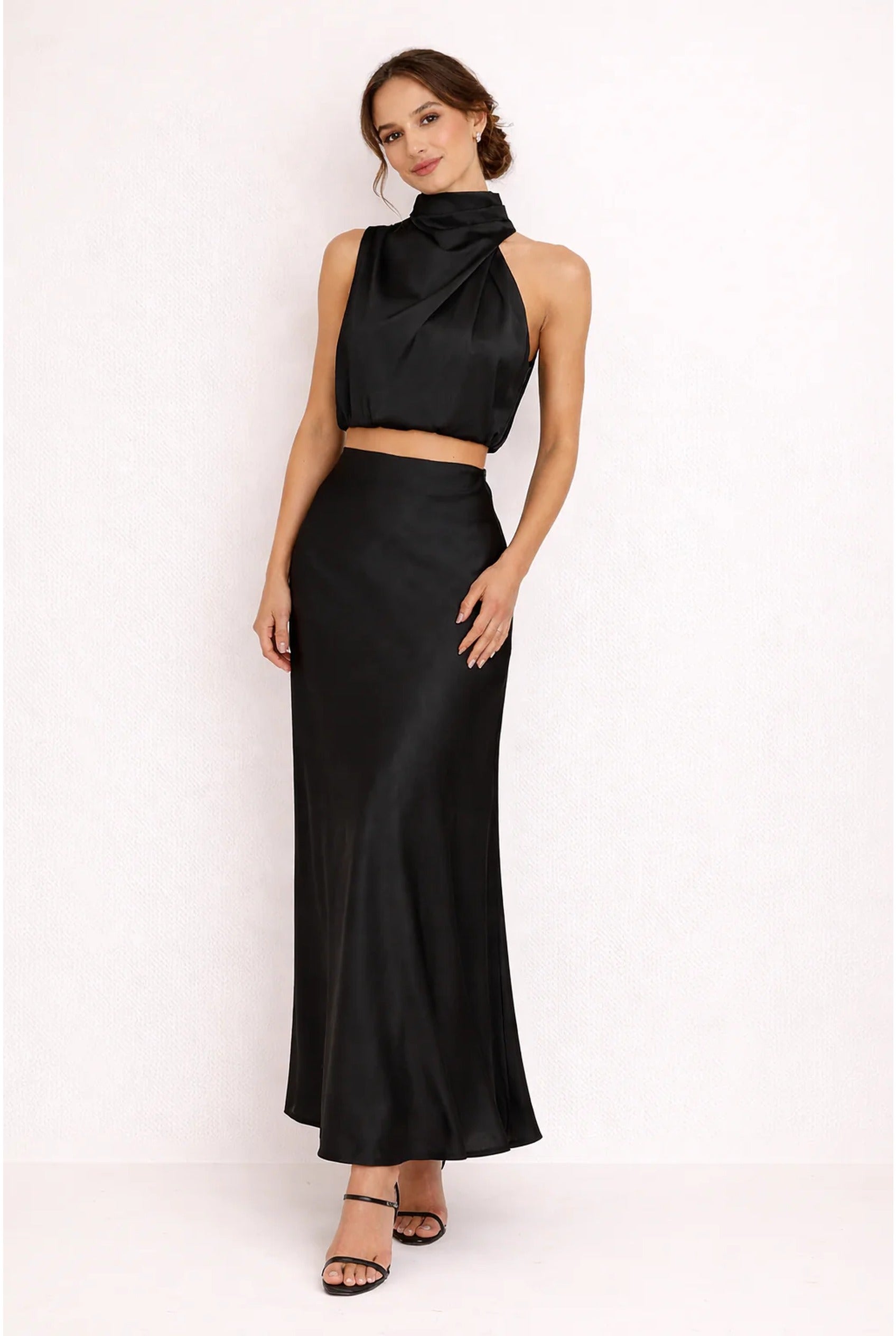 adrienne-dames-co-ord-set-halternek-top-maxi-rok