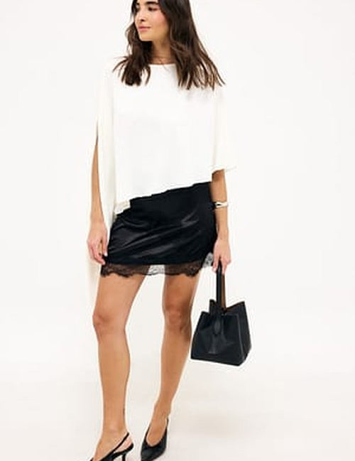 Asymmetrische Kantenrok - Elegante Saiaallure