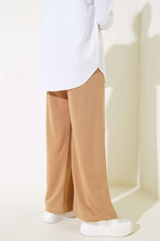 Amira Biscuit Beige Wide-Leg Broek Met Geborduurde Embleem