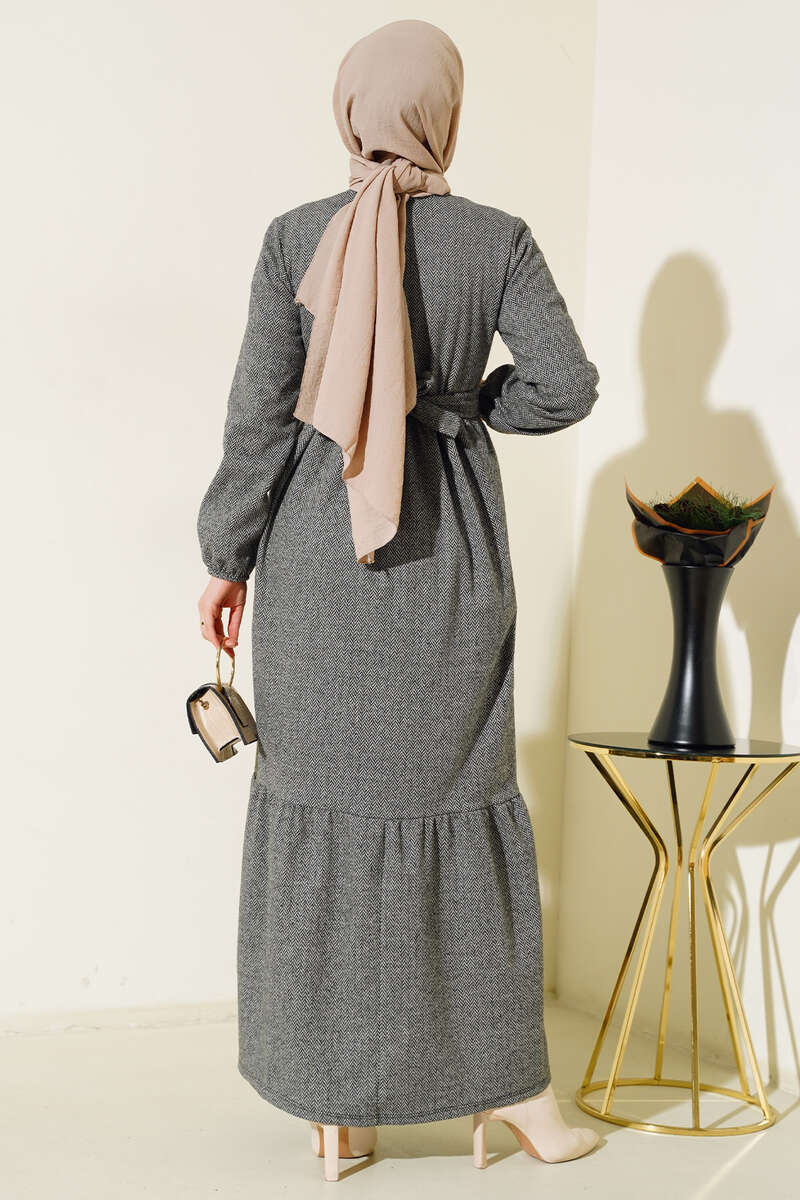 Hafsa Antraciet Grijs Plissé Tiered Maxi Met Chevron-Patroon