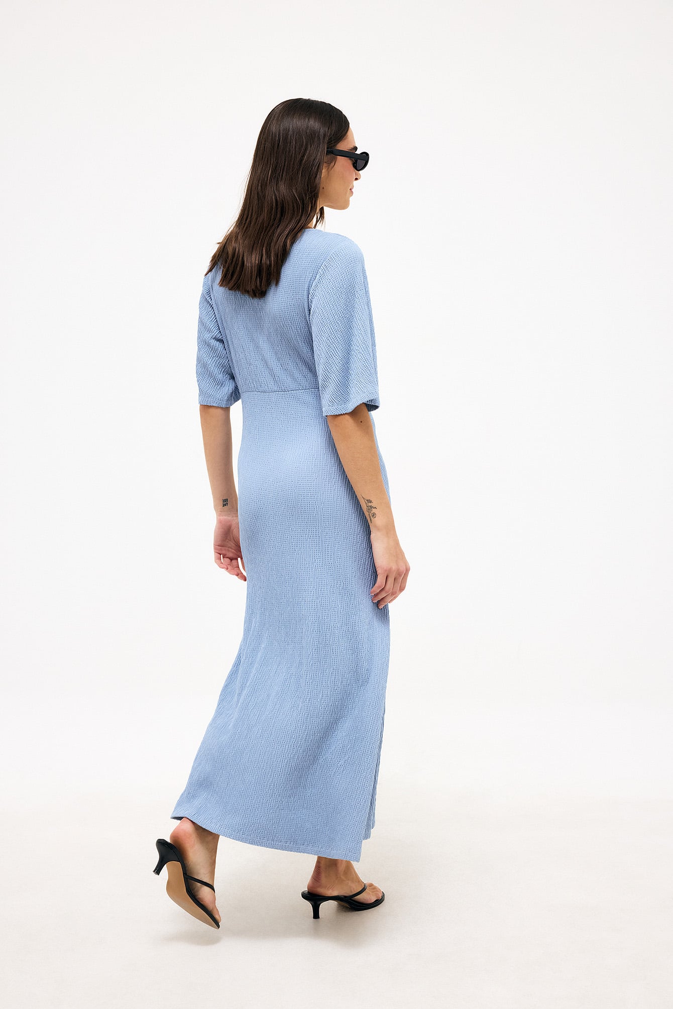 Midi-jurk met knoopdetail | Vrouwelijk & Comfortabel