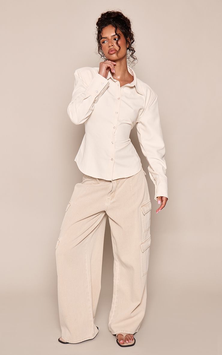 Perzikzachte Fitted Blouse met Schoudervullingen