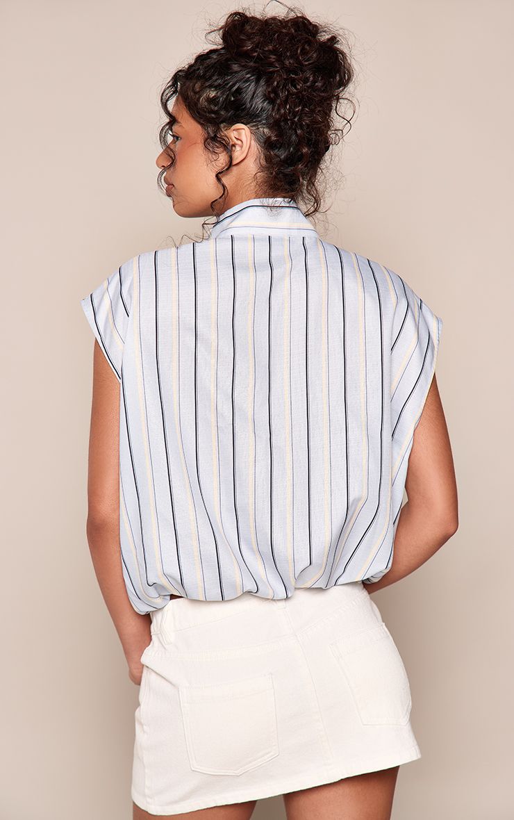 Gestreepte Mouwloze Blouse met Strikdetail