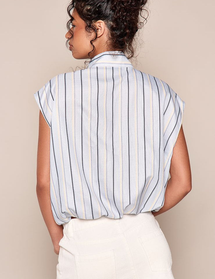 Gestreepte Mouwloze Blouse met Strikdetail