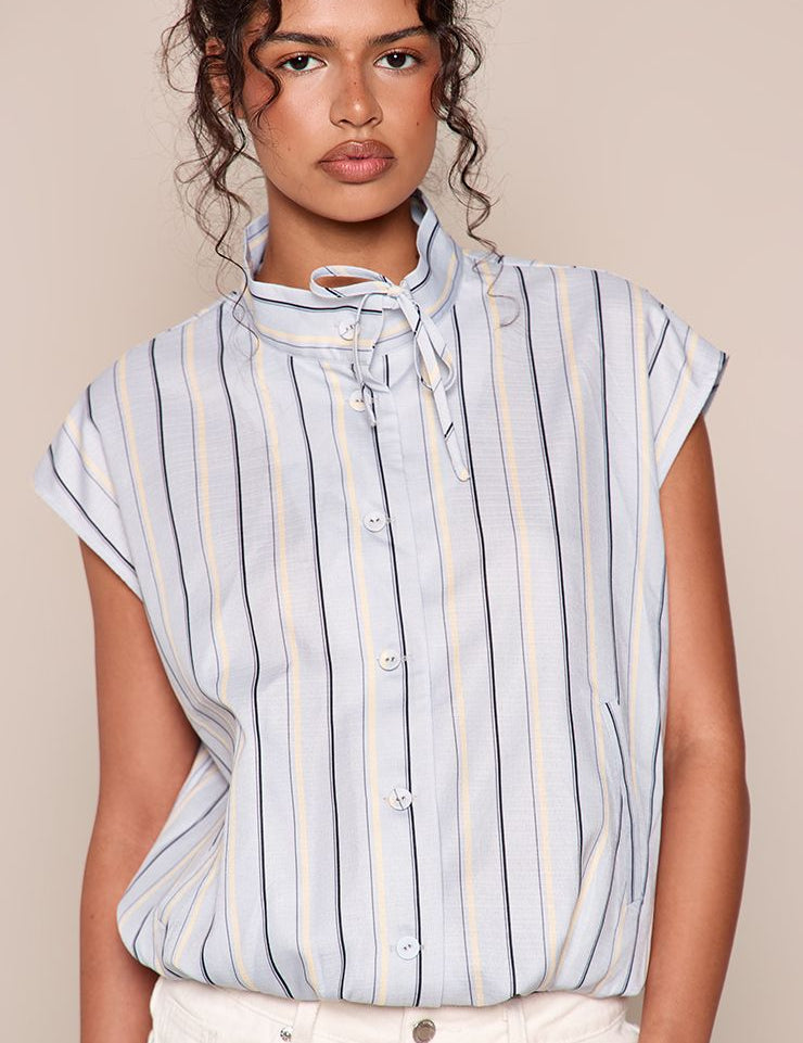 Gestreepte Mouwloze Blouse met Strikdetail