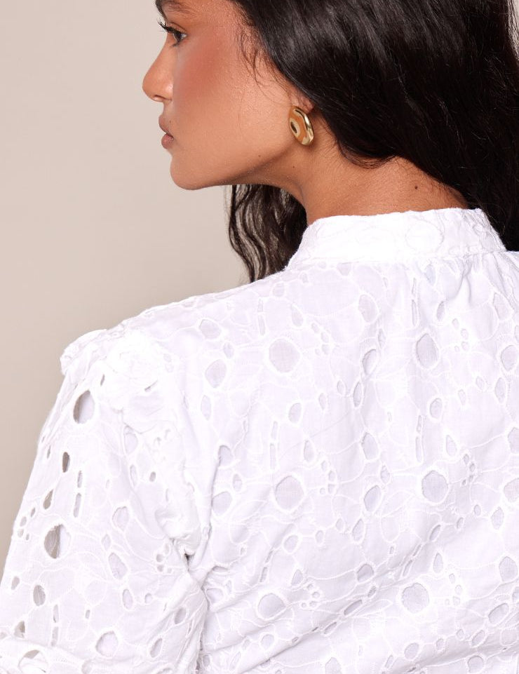 Broderie Keyhole Top met Puffball Mouwen