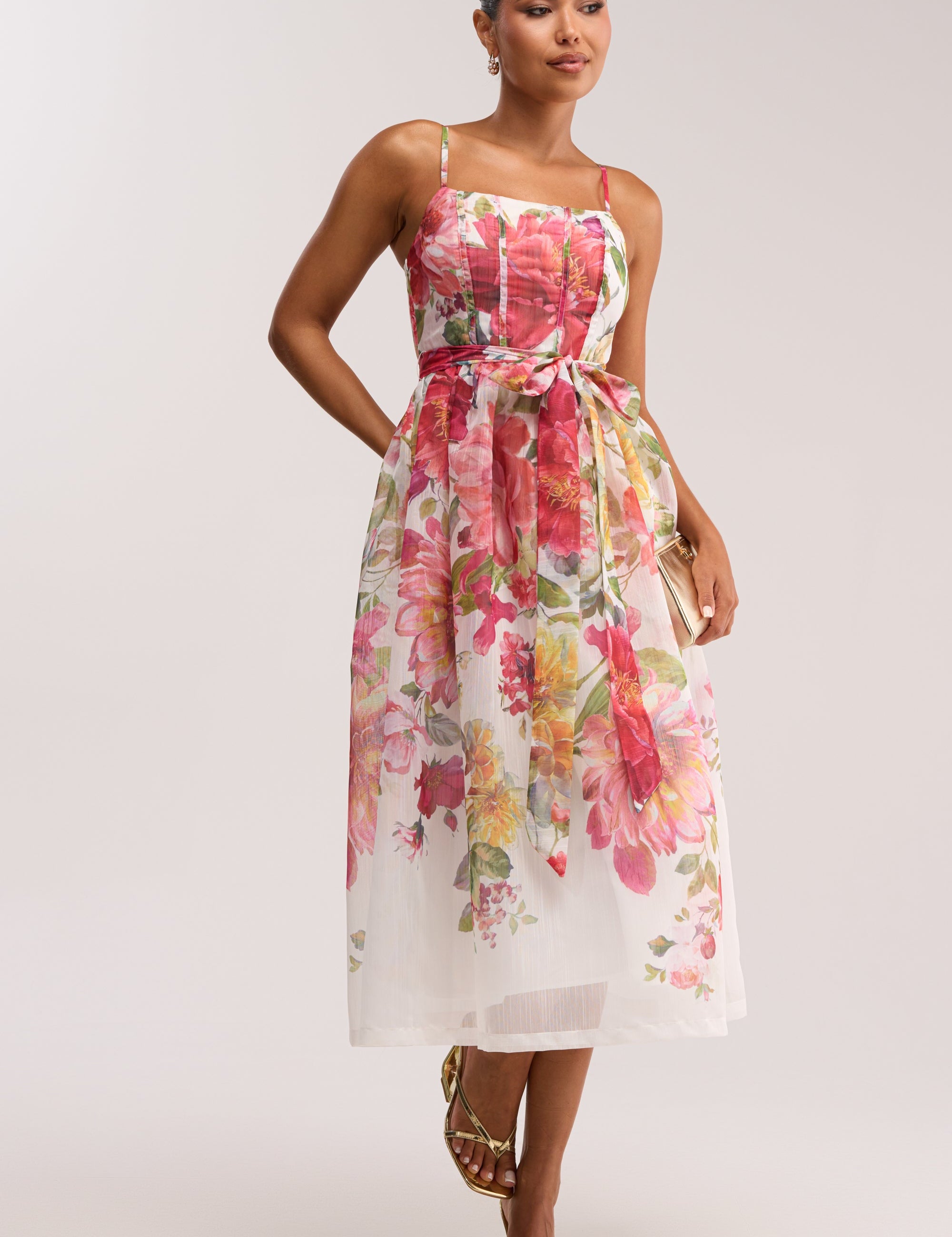 Chiffon Midi Jurk Floral Garden Party Look