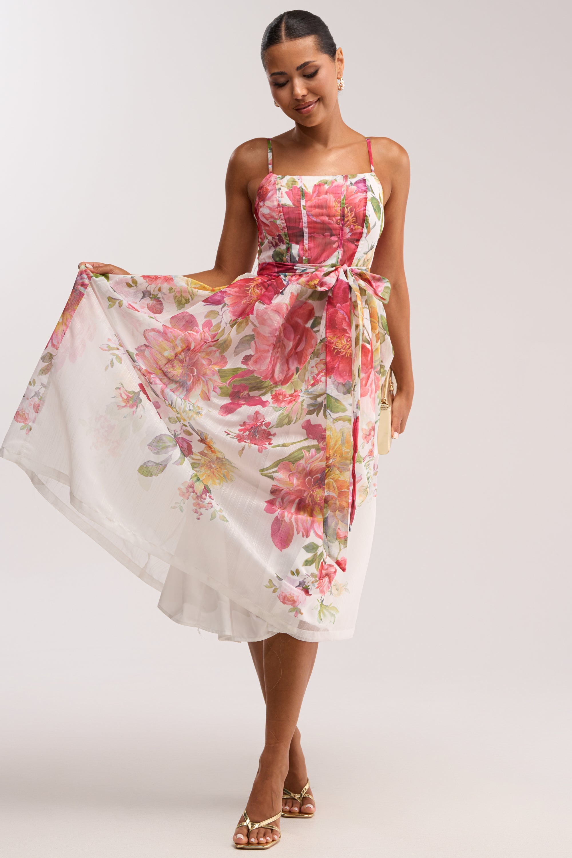 Chiffon Midi Jurk Floral Garden Party Look