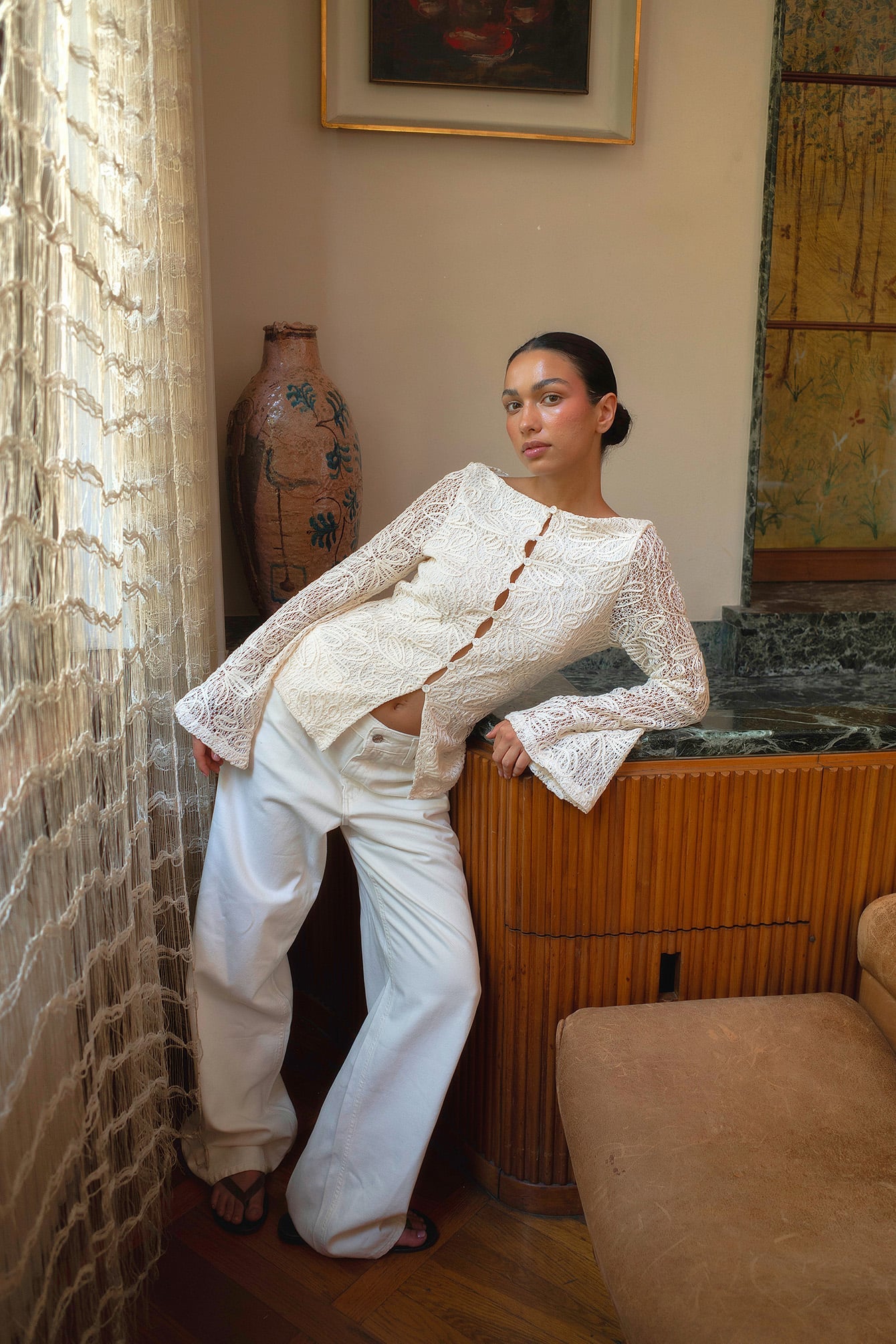 Gehaakte blouse met voorknopen - zomer elegantie
