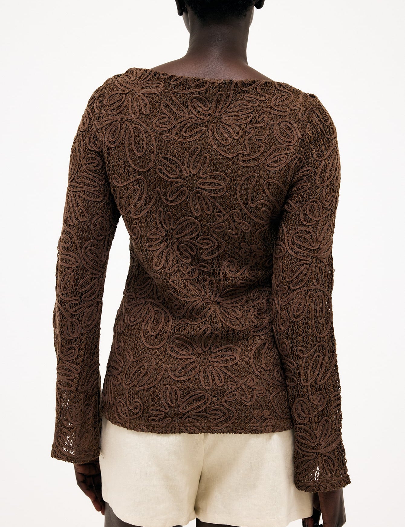 Gehaakte blouse met voorknopen - zomer elegantie