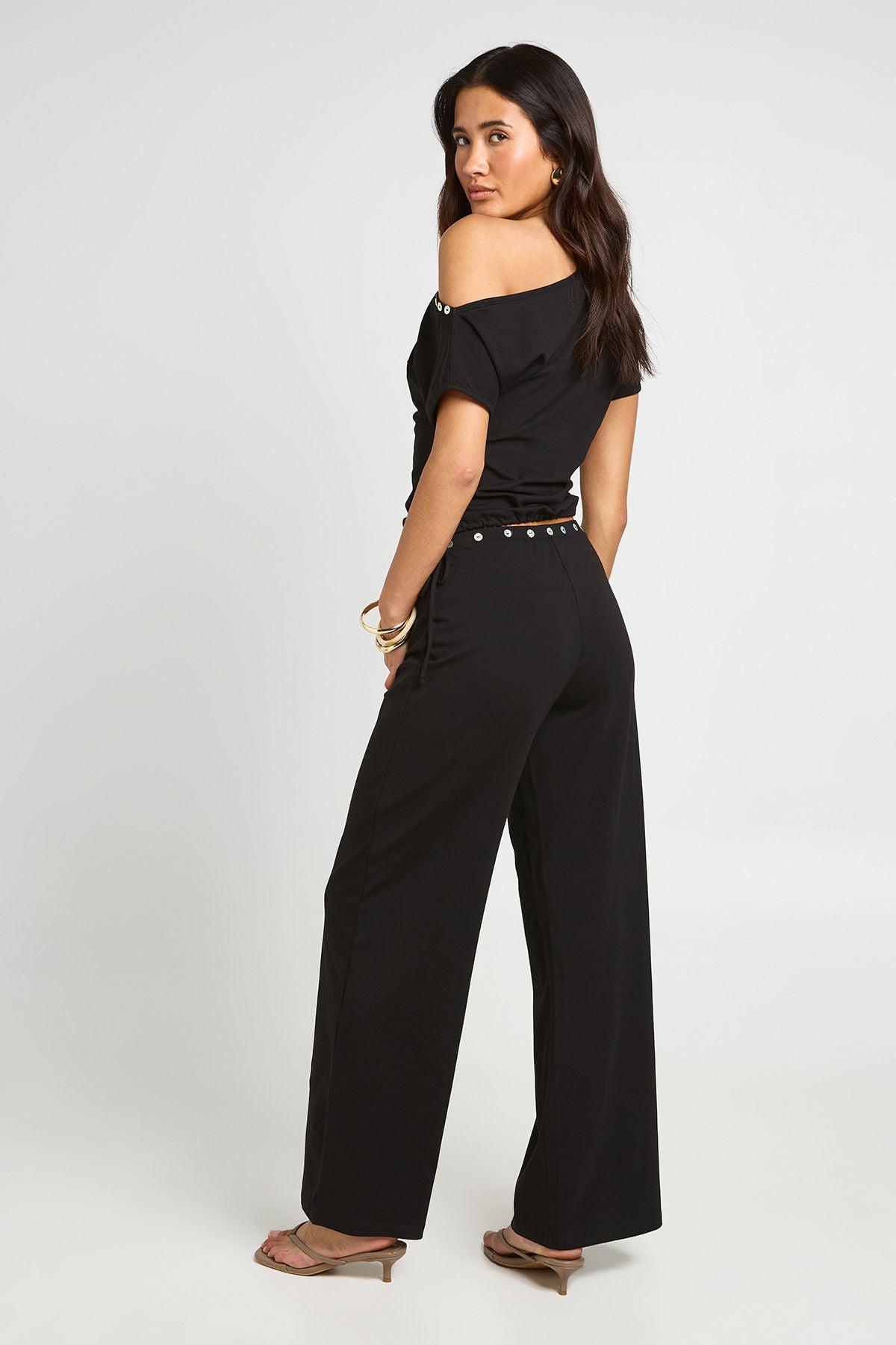 Rechte broek met pareltjes en taillering