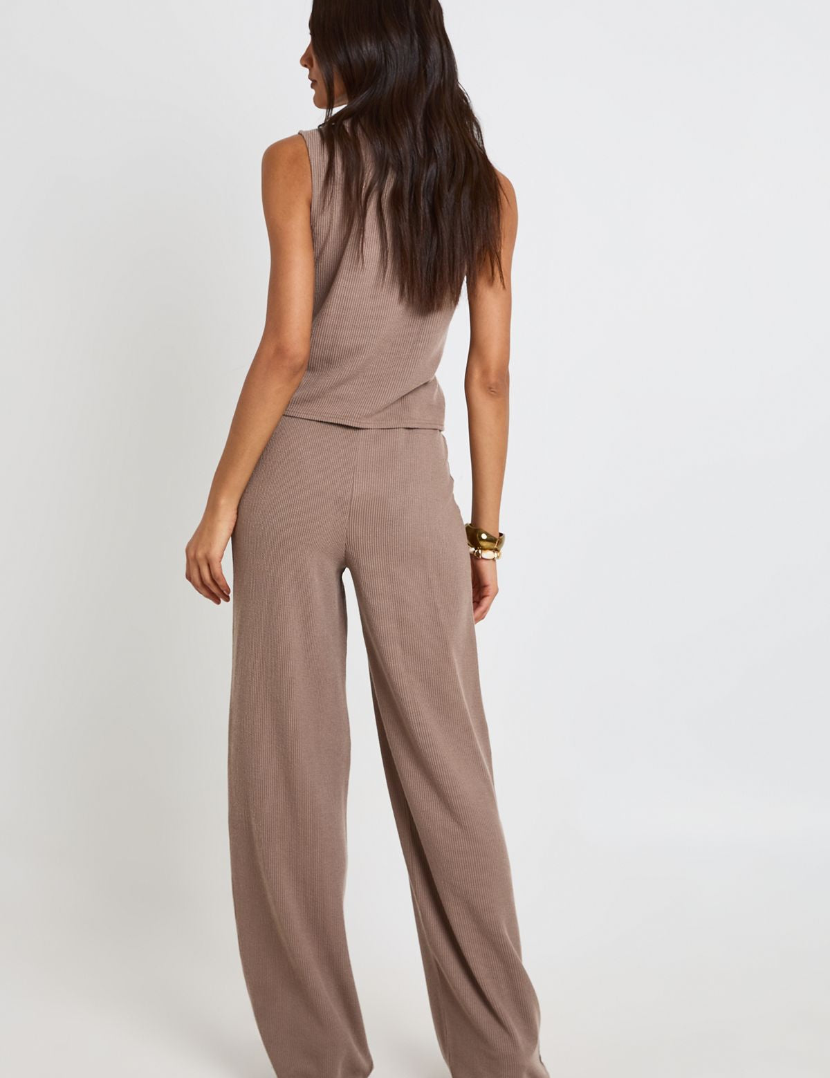 Crinkle Rib Set: Mouwloze Top en Broek in Taupe