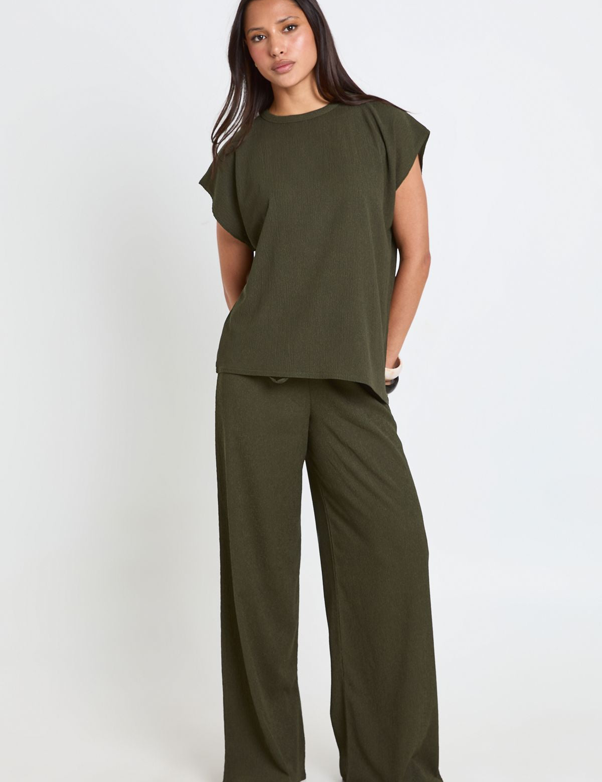 Crinkle Asymmetrische Set met Topje en Rechte Broek