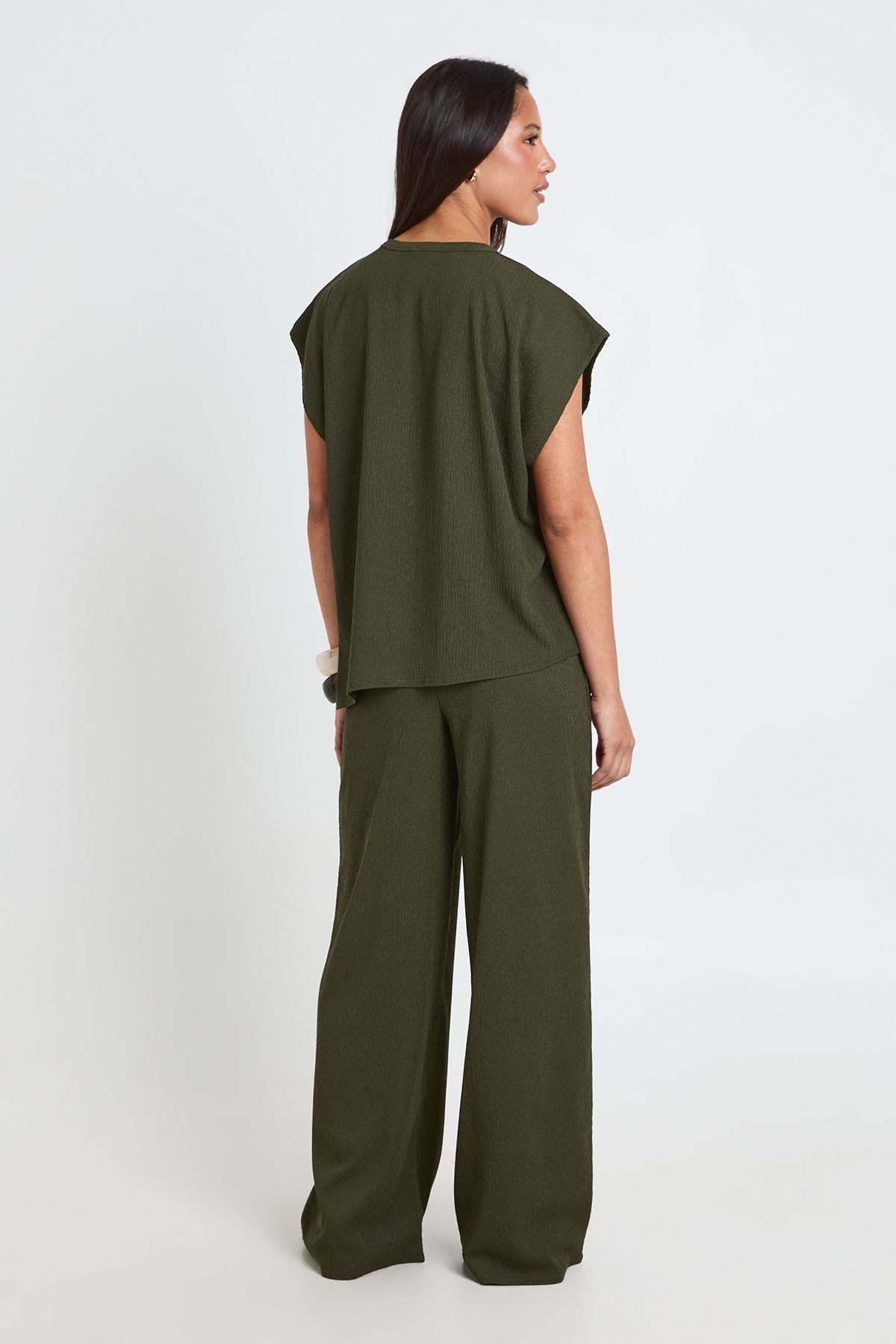 Crinkle Asymmetrische Set met Topje en Rechte Broek