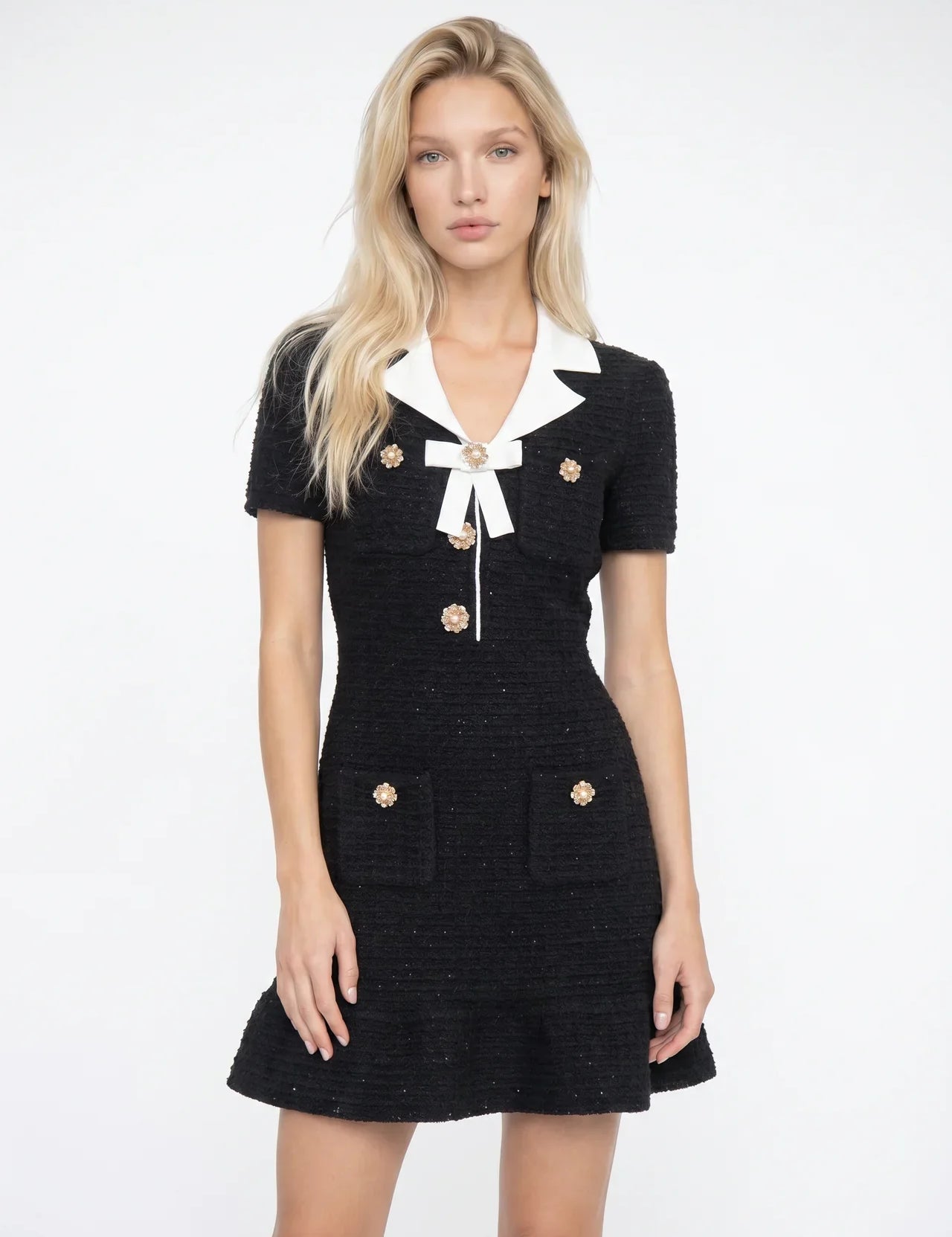 Athénaïs Tweed Mini Jurk Witte Contrastkraag Parel Knopen