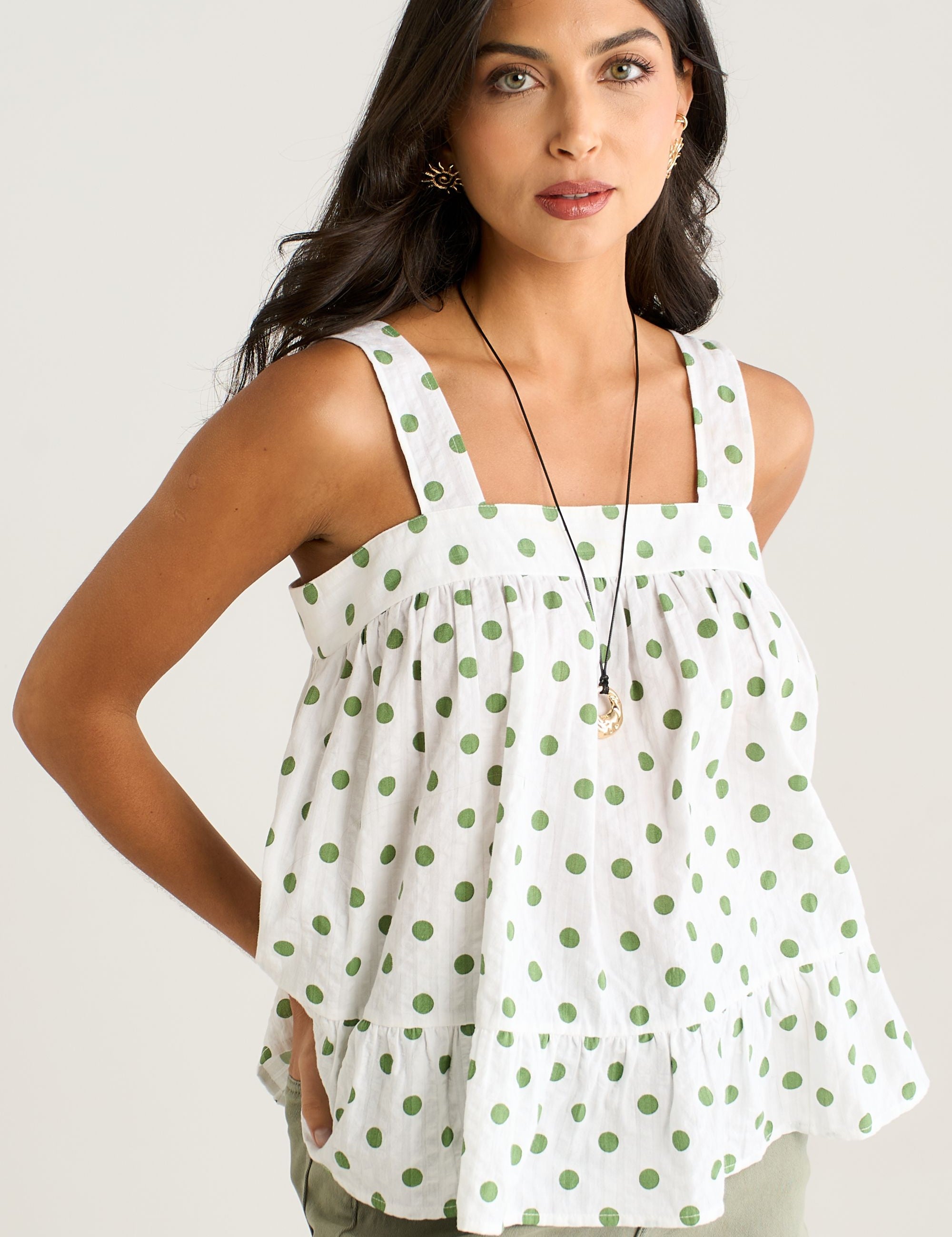 Groene Smock Cami Top met Stippenprint - Comfortabel & Vrouw