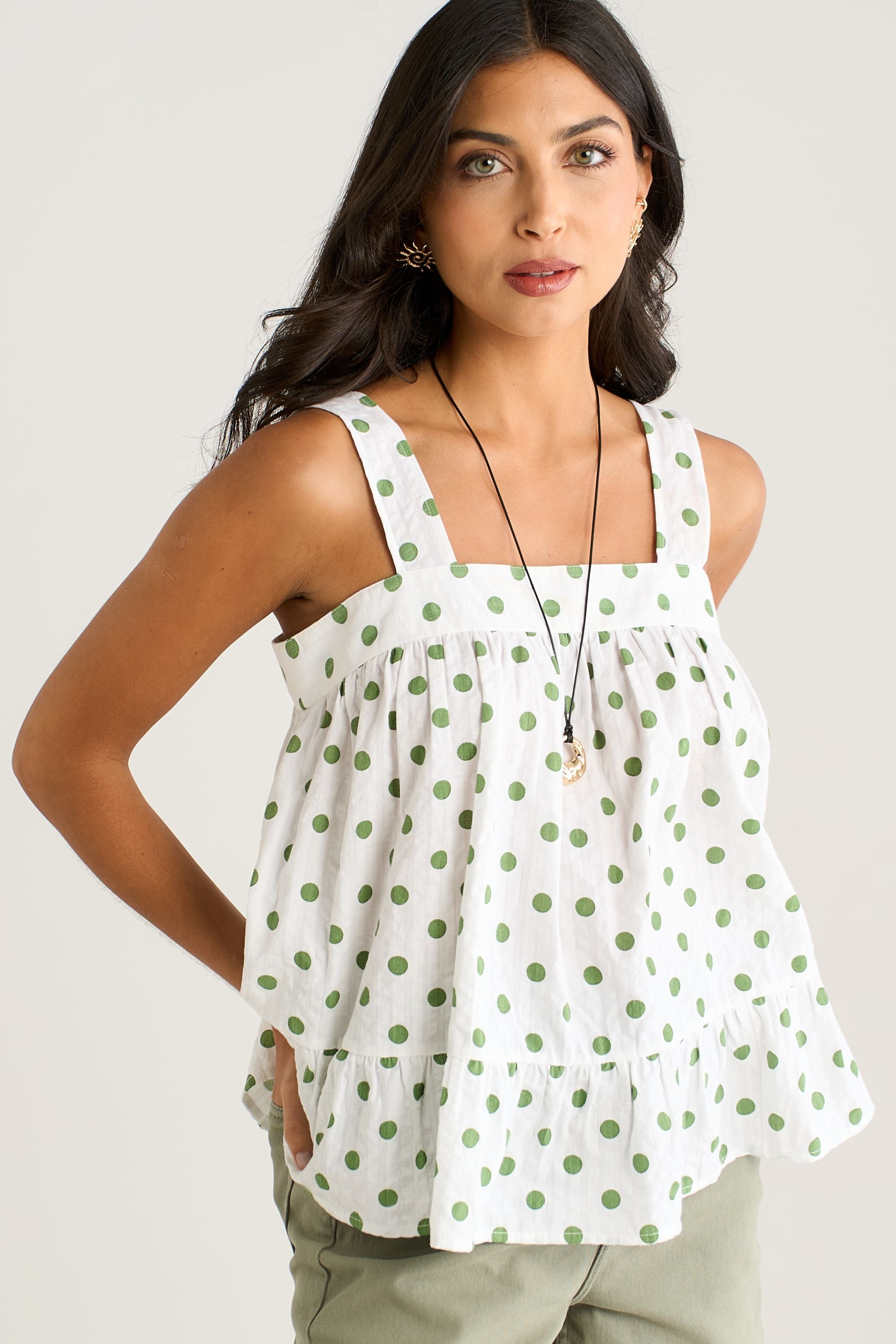 Groene Smock Cami Top met Stippenprint - Comfortabel & Vrouw