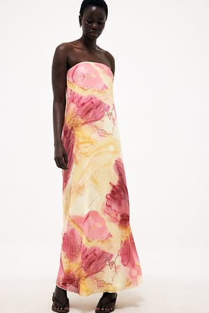 Geplisseerde Maxi Tube Jurk – Elegant & Strak Gesneden