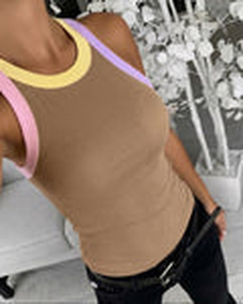 Geribde tanktop met contrastbies - slim fit cami basic